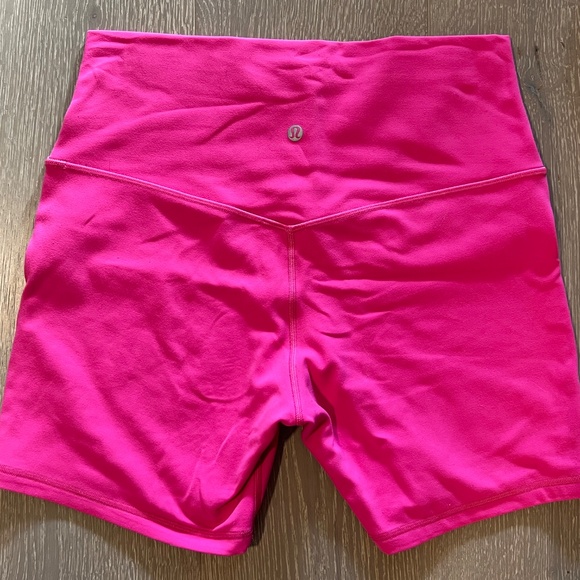LULU LEMON women's shorts hot pink size 10 - Picture 3 of 4